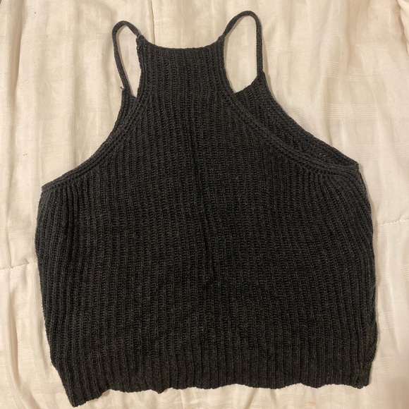 charcoal cropped halter top - Picture 4 of 4